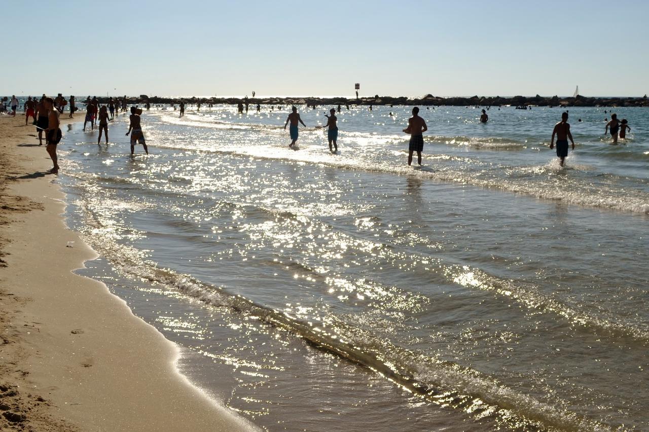 Crown Sea Apart Hotel Tel-Aviv Kültér fotó